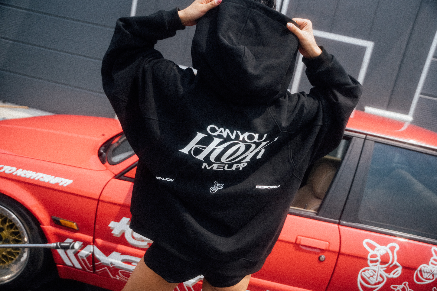 TOW STRAP HOODIE